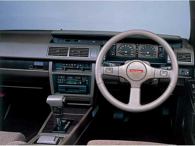 日産 グロリア 2.0 V20ツインカムターボ グランツーリスモ スーパーSV 4AT (1988年06月～1989年05月)カタログ・燃費 |  レスポンス（Response.jp）