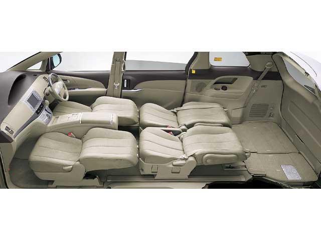 エスティマのAHR20W・7人乗り化・キャプテンシート化・シートレール交換・シート交換に関するカスタム事例｜車のカスタム情報はCARTUNE エスティマ ハイブリッド AHR20 2列目 セカンドシート 8人乗り用