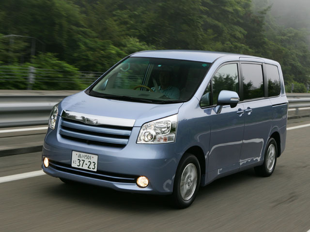 ノア　② トヨタ ノア 2.0 X 4WD（価格:355.9万円, 新潟県, 物件番号:35848669