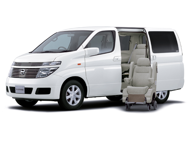 シートがそのまま車いすとしても使える脱着シート仕様もある。購入を考えている人は、見つけたら即チェックしておこう