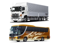 搭載されている日野プロフィアはフルボディ型と牽引型がある大型トラック。日野セレガは観光用のバスとなっている