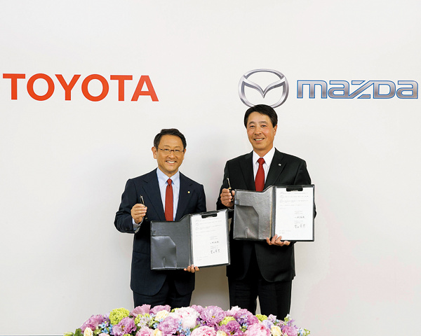 ▲トヨタとマツダが業務提携に向けて合意したことは、2015年5月13日に発表された。周辺取材を行ったところ、少なくとも3年前から技術陣の交流が活発化していたことがわかった