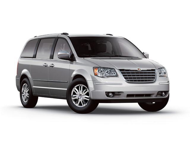 クライスラーグランドボイジャーの燃費はどのくらいですか？カタログに掲載された燃費の他に実際に乗っている人がいたら、グランドボイジャーの燃費を教えてください。