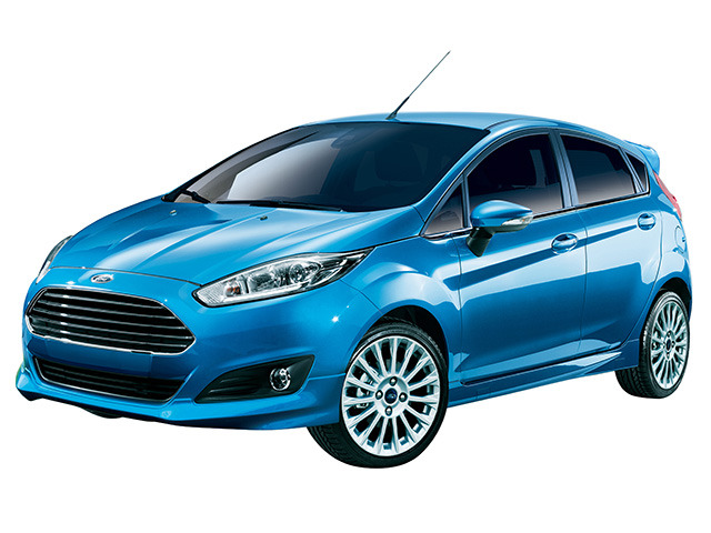 フォードフィエスタの燃費はどのくらいですか？カタログに掲載された燃費の他に実際に乗っている人がいたら、フィエスタの燃費を教えてください。