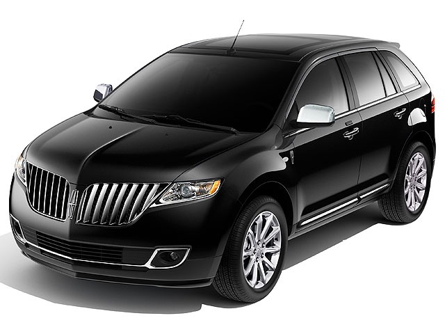 リンカーンMKXの購入を検討しているのですが、値引きテクニックと購入費用や維持費など購入時に検討すべきことを教えてください。