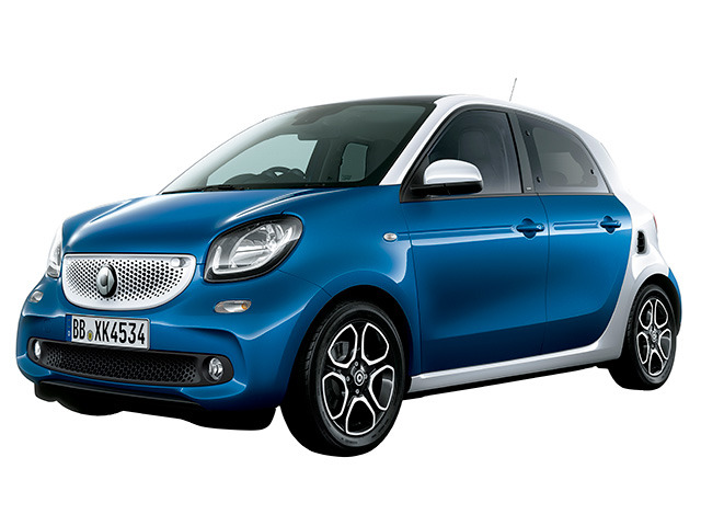 スマートフォーフォーの燃費はどのくらいですか？カタログに掲載された燃費の他に実際に乗っている人がいたら、フォーフォーの燃費を教えてください。