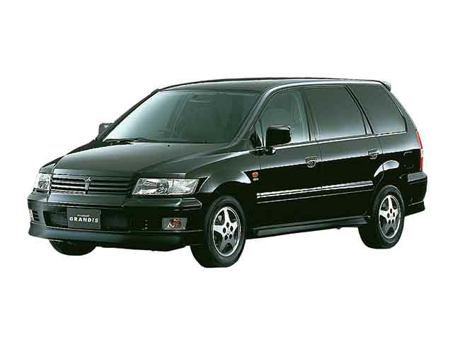 三菱シャリオグランディスの購入を検討しているのですが、値引きテクニックと購入費用や維持費など購入時に検討すべきことを教えてください。