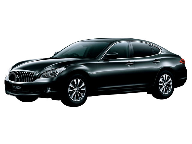 三菱プラウディアの燃費はどのくらいですか？カタログに掲載された燃費の他に実際に乗っている人がいたら、プラウディアの燃費を教えてください。