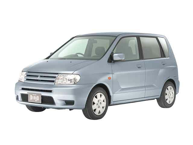 三菱ミラージュディンゴの燃費はどのくらいですか？カタログに掲載された燃費の他に実際に乗っている人がいたら、ミラージュディンゴの燃費を教えてください。