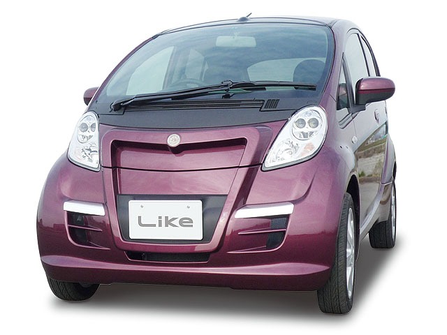 今、中古車を探してるので車に詳しい人教えてください。<br>探している中古車は、光岡自動車ライクです。安心のできる中古車販売店から購入したいので個人売買やオークションなどは検討していません。<br>まずは、中古車の相場価格が知りたいのですが、ネットで調べても中古車の相場がわかりづらいので教えて欲しいです