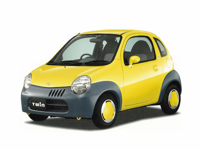 スズキツインの売却を検討しているのですが、個人売買がいいのか買取専門店に連絡した方が良いのか・・・<br>車の売り方がわかりません。<br>車を売るために必要な書類や一番高値で売る方法を教えて欲しいです。<br>まだローンも残っているので手続きなども不安です。ネットでは買い叩かれるとかの噂も聞くので詳しい人に教えて欲しいです。<br>ちなみに、スズキツインを売却した時の買取相場なども教えていただけると助かります。