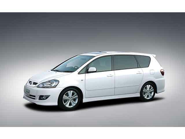 トヨタイプサムの売却を検討しているのですが、個人売買がいいのか買取専門店に連絡した方が良いのか・・・<br>車の売り方がわかりません。<br>車を売るために必要な書類や一番高値で売る方法を教えて欲しいです。<br>まだローンも残っているので手続きなども不安です。ネットでは買い叩かれるとかの噂も聞くので詳しい人に教えて欲しいです。<br>ちなみに、トヨタイプサムを売却した時の買取相場なども教えていただけると助かります。