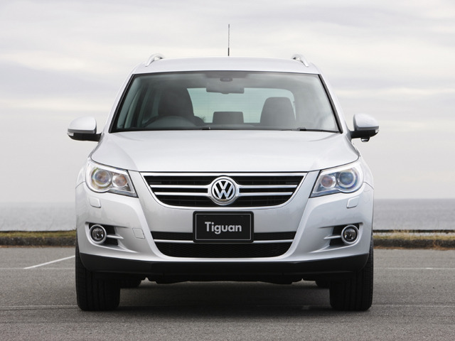 フォルクスワーゲンティグアンの燃費はどのくらいですか？カタログに掲載された燃費の他に実際に乗っている人がいたら、ティグアンの燃費を教えてください。