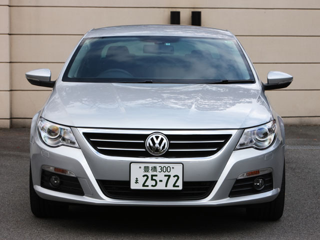 フォルクスワーゲンパサートCCの燃費はどのくらいですか？カタログに掲載された燃費の他に実際に乗っている人がいたら、パサートCCの燃費を教えてください。