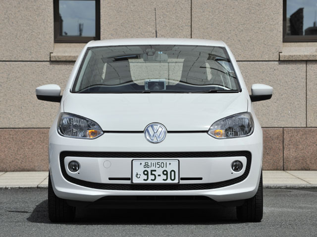 フォルクスワーゲンup！のタイヤ交換を考えています。フォルクスワーゲンup！のタイヤサイズとインチサイズを教えてください。フォルクスワーゲンup！でインチアップするなら何インチがオススメですか。