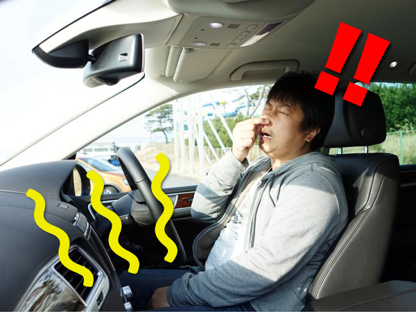 ドライブ時に 異臭騒ぎ 発生 気になる足の臭いの対策法とは 旬ネタ 日刊カーセンサー