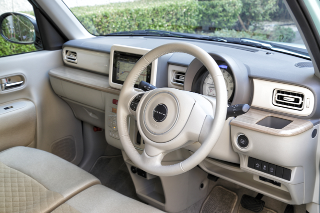今度の車はかわいらしいデザインが特徴のラパン アルトラパン編 東京スマート軽ライフ 旬ネタ 日刊カーセンサー 今度の車はかわいらしいデザインが特徴のラパン アルトラパン編 東京スマート軽ライフ 旬ネタ 日刊カーセンサー
