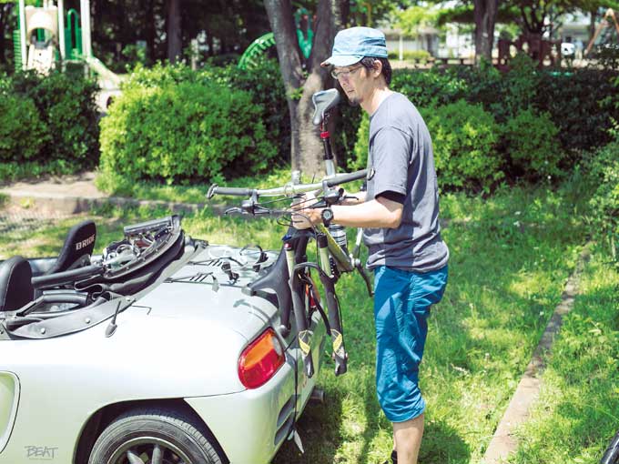 軽オープンカーにmtbを積載 風とともに走る自転車の達人 遊戯三昧 旬ネタ 日刊カーセンサー