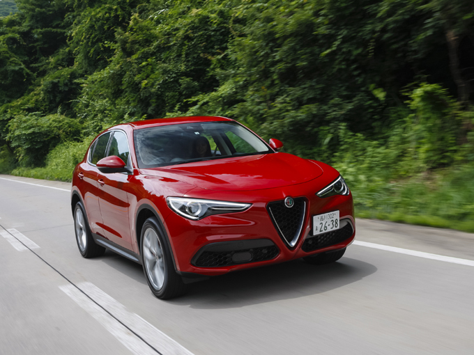 アルファロメオからついにsuvが誕生 ステルヴィオ の魅力は美しいイタリアンデザインとsuv とは思えないスポーティな走りである 試乗レポート 日刊カーセンサー