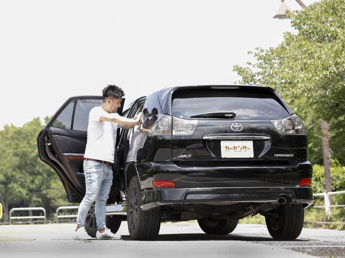 ▲「遊びの車」として購入したハリアーだが、今はファミリーカーとして使う日を楽しみに待っている