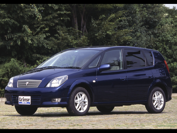 ▲2000年5月～2005年8月まで発売されていたトヨタ オーパ。残念ながら後継モデルは登場せず、一代限りで姿を消してしまった
