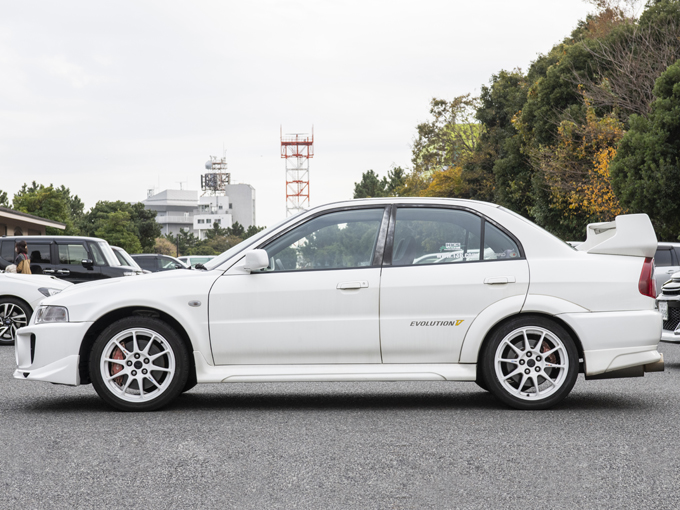 車好きな父親のdnaを受け継ぐ ランサーエボリューションvとrx 7のオーナーカップル 旬ネタ 日刊カーセンサー 車好きな父親のdnaを受け継ぐ ランサーエボリューションvとrx 7のオーナーカップル 旬ネタ 日刊カーセンサー