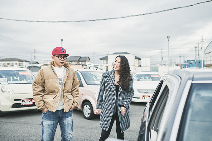 スチャダラパーboseが日本が誇る高級車 センチュリー に乗る代女性オーナーに会いに行ってきた 旬ネタ 日刊カーセンサー スチャダラパーboseが日本が誇る高級車 センチュリー に乗る代女性オーナーに会いに行ってきた 旬ネタ 日刊カーセンサー