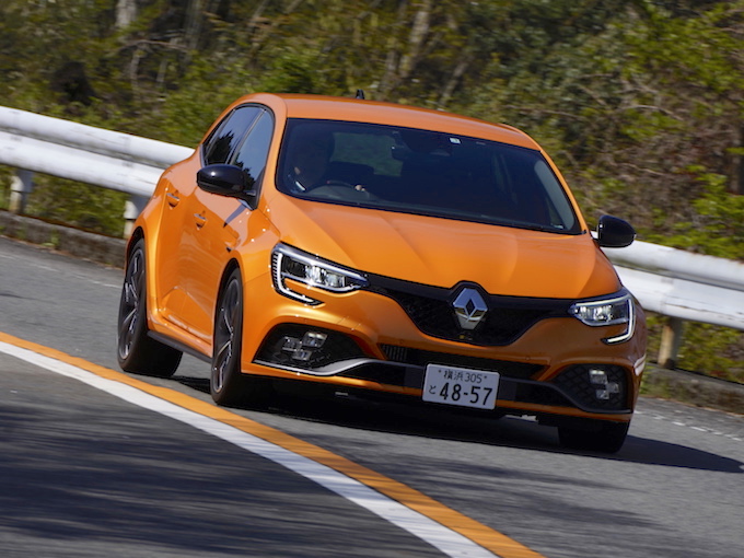 試乗 新型ルノー メガーヌr S ニュル最速ff車は普段使いも余裕 控えめな見た目に扮装する刺激的ホットハッチ 試乗レポート 日刊カーセンサー 試乗 新型ルノー メガーヌr S ニュル最速ff車は普段使いも余裕 控えめな見た目に扮装する刺激的ホットハッチ 試乗レポート 日刊カーセンサー