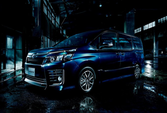 ヴォクシーの新車価格 中古車相場表 カーセンサーnet ヴォクシーの新車価格 中古車相場表 カーセンサーnet