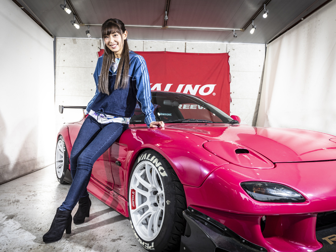 Fdが愛車のドリフトドライバー 下田紗弥加さんに聞く 頭文字d世代スポーツカー の魅力 旬ネタ 日刊カーセンサー Fdが愛車のドリフトドライバー 下田紗弥加さんに聞く 頭文字d世代スポーツカー の魅力 旬ネタ 日刊カーセンサー