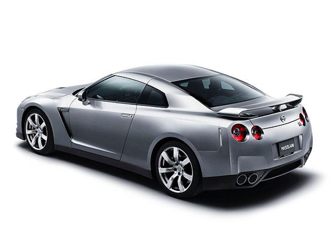 日産 R35 GT-Rの中古車平均価格が1年で約380万円アップ! 早くも