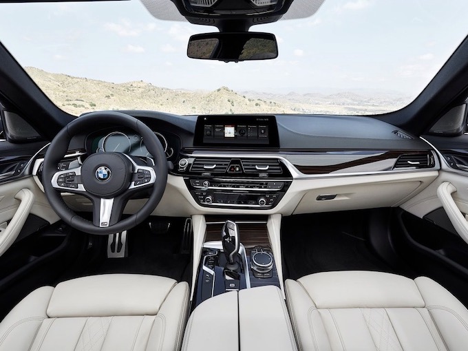 現行型BMW 5シリーズ/5シリーズツーリングが欲しいなら、新車価格より