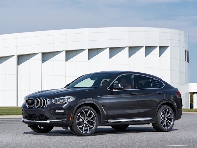 現行型BMW X4が今すぐ欲しいなら、総額550万円から選べる“中古車”に目