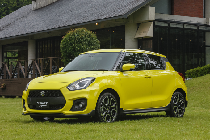 スズキ スイフト スポーツ（4代目）のフロントビュー
