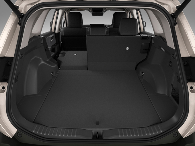 新型RAV4の荷室