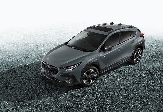 クロストレックのe-BOXER車