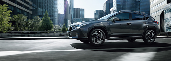 クロストレックの走行シーン