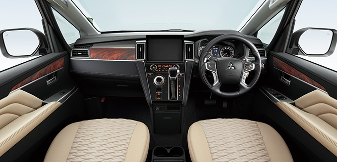 三菱 デリカD:5（現行型）