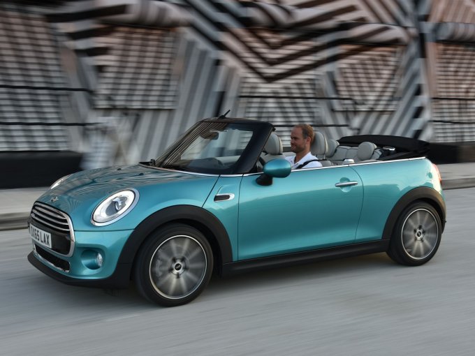 ミニコンバーチブル（3代目）