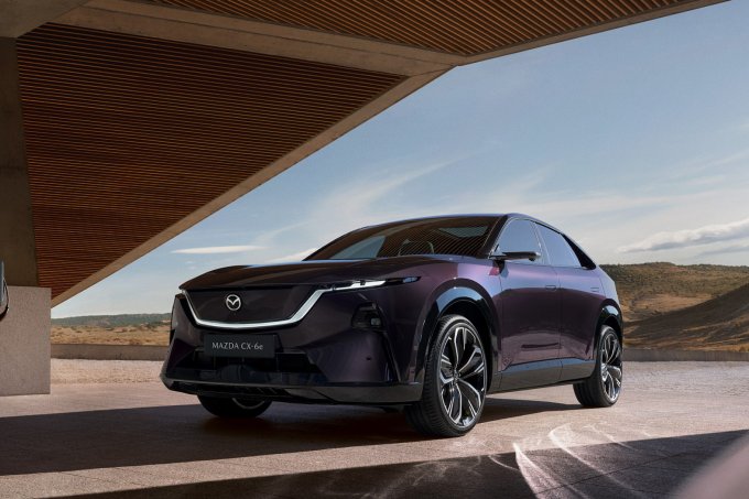 マツダ CX-6e