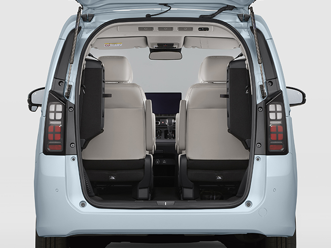 3代目フリードのエアーの荷室