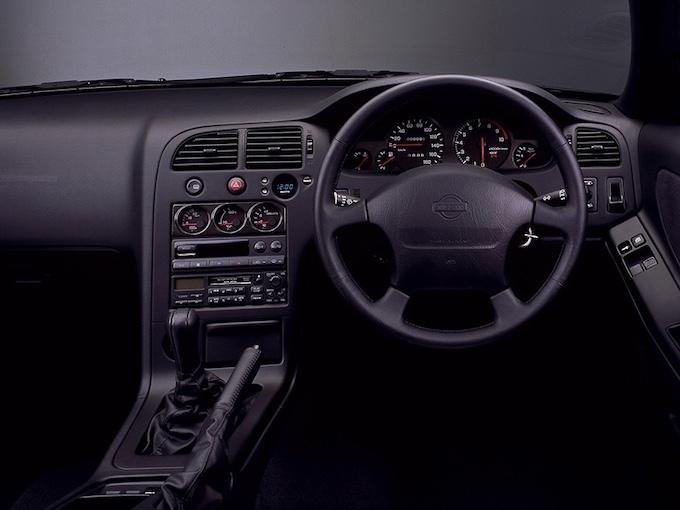 スカイラインGT-R R33 内装