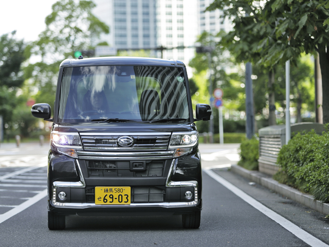 タント カスタム(現行型)